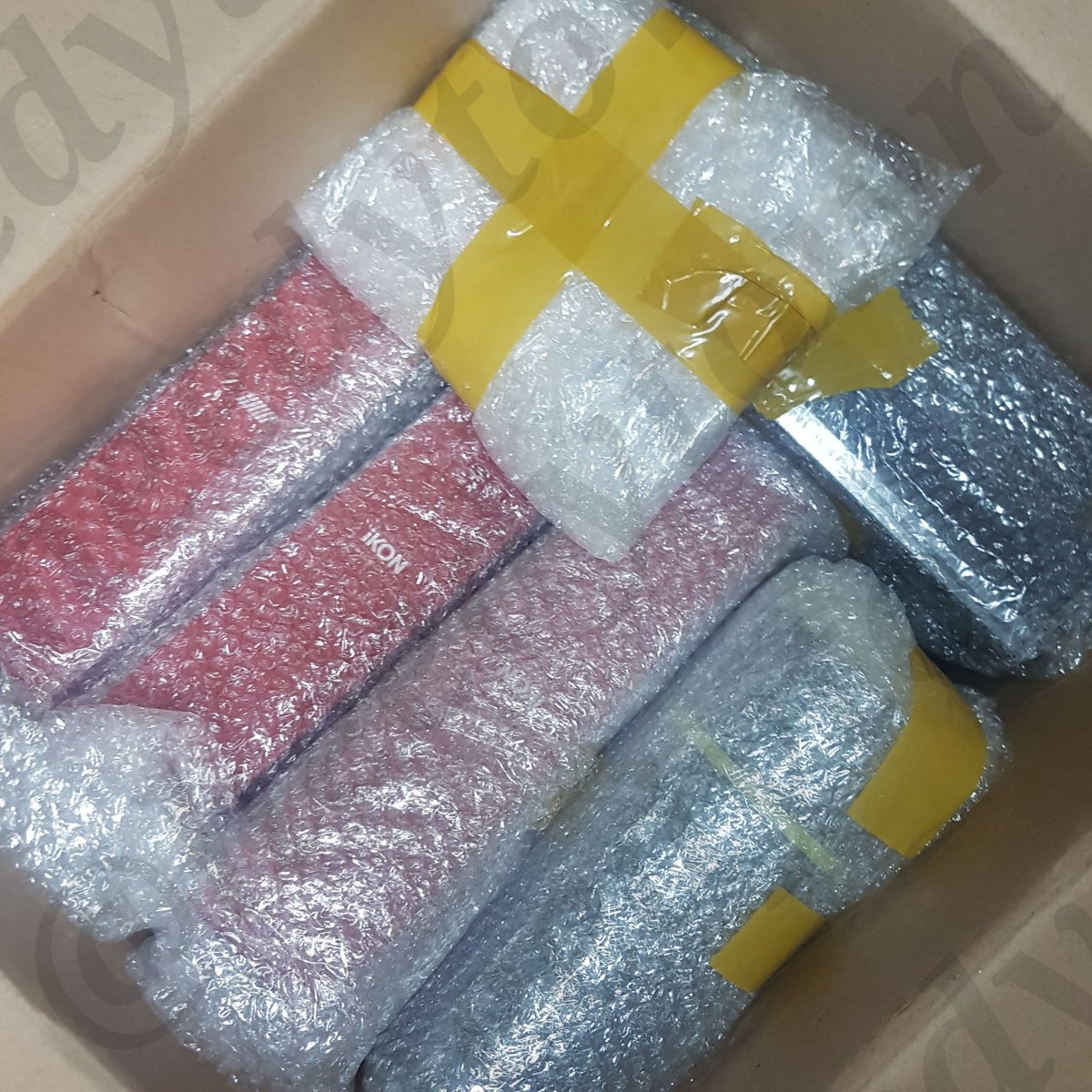 HeedyTown's tweet photo. Our Previous 🇰🇷 GO (Official merchandise, albums &amp; lightstick)

#BTSWingsTour
#2PM6Nights
#TVXQConcertCircle
#GOT7EyesOnYou
#NCT127NEOCITYSEOULTheOrigin
#WannaOneTherefore
#VIXXVToyStory
#BT21 

#BTS #2PM #TVXQ #GOT7 #NCT127 #WANNAONE #VIXX

#HeedyTownReview
#HeedyTownUpdates https://t.co/nLTt1UnnC0
