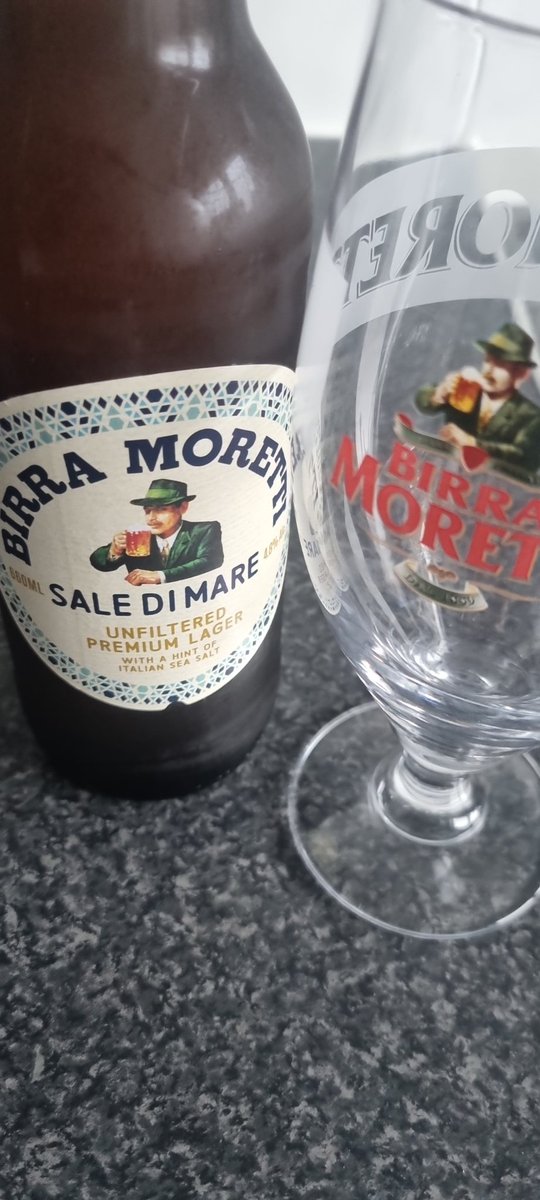 glentompa's tweet image. Scenes 🍻 #getonit