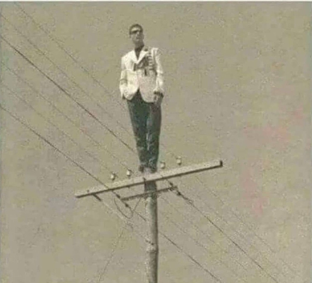 bayzede1's tweet photo. sevgilin var mı diye sorduklarında cevabım,,
Zirvedekiler daima yalnızdır.

😉😉😏😁 https://t.co/jBIawvtG3U
