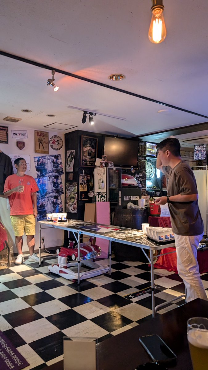 yuchannel's tweet photo. ビアポン練習会
いつめんコソ練

#ビアポン
#荏原中延
#beerpong
#ダーツバー
#welcometothejungle https://t.co/dTSxPr8zd7