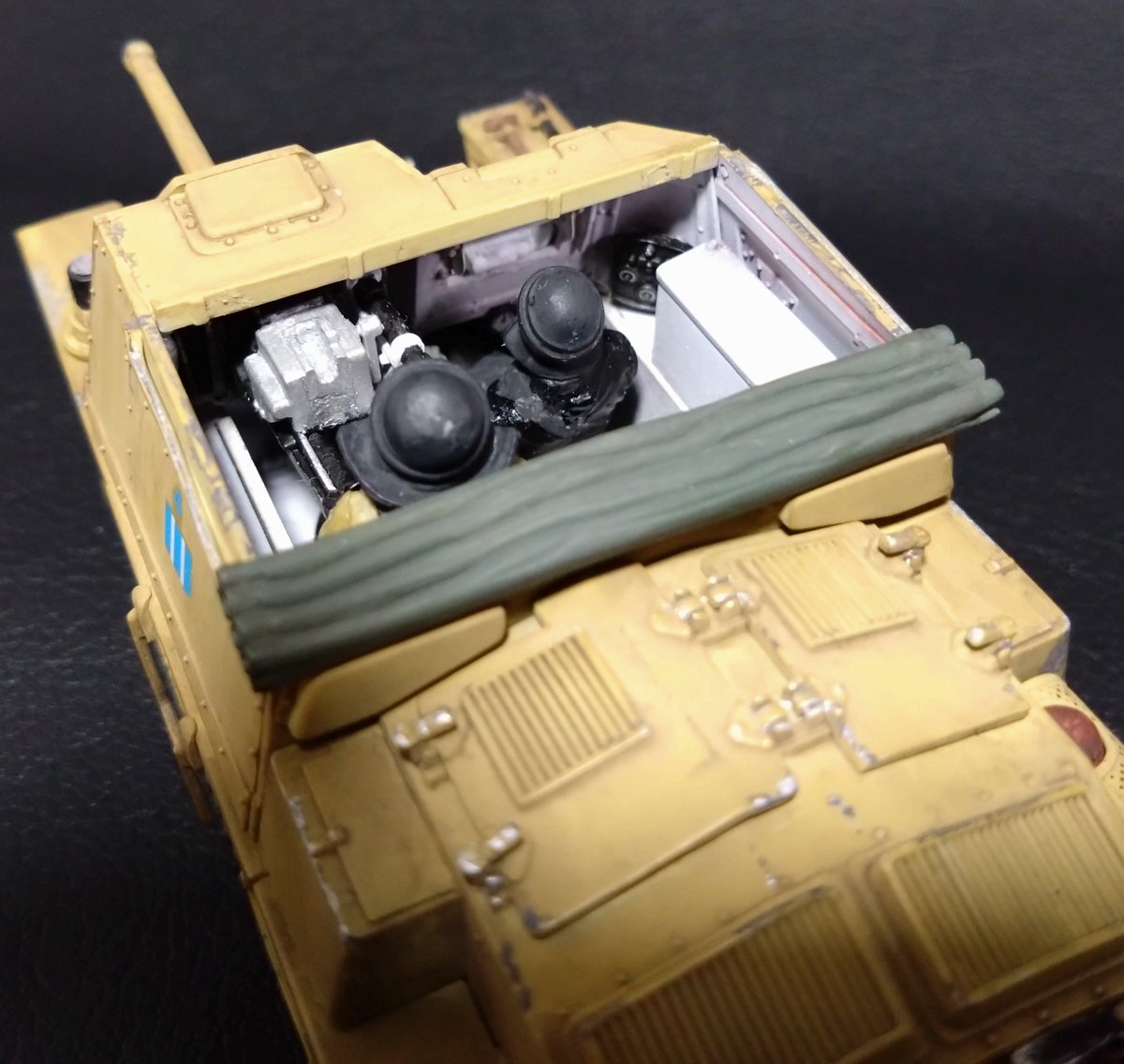 jp4_l70_a's tweet photo. イタレリ 1/35 セモベンテ L 40 da 47/32
戦車兵はタミヤとミニアート
軸受金具には「FIAT ANSALD」の刻印が！
イタレリの自国戦車への
気合と技術を垣間見れるキット

ヤフオクにて出品中なので、興味のある方はぜひ
https://t.co/Oe5EZTtp8r

#Italeri
#scalemodel
#イタレリ
#戦車
#プラモデル https://t.co/4oyY21St6V