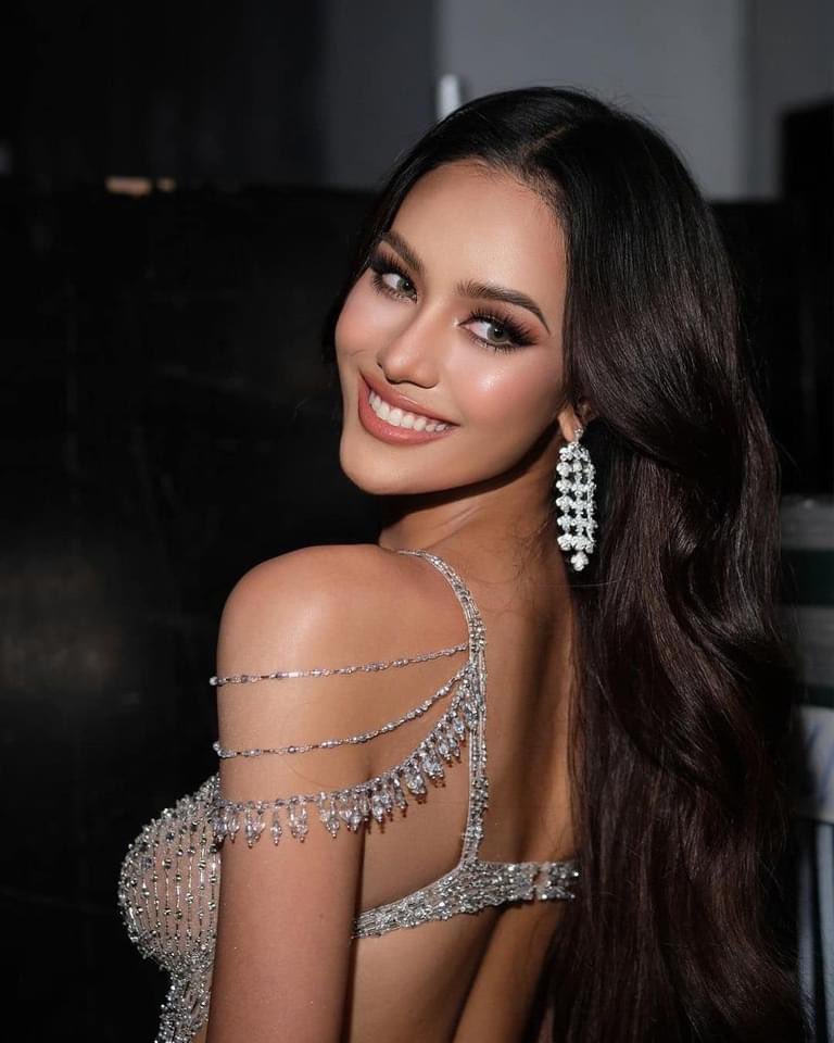 กรุงเทพมหานคร อมรรัตนโกสินทร์ มหินทรายุธยา มหาดิลกภพ นพรัตน์ราชธานีบุรีรมย์ อุดมราชนิเวศน์มหาสถาน อมรพิมานอวตารสถิต สักกะทัตติยะวิษณุกรรมประสิทธิ์

#โอปอลสุชาตา
#สุชาตามาคว้ามง
#MUT40
#OpalForHerCrown
#MissUniverseThailand2024
#BeyondUniverse
#TPNGLOBAL