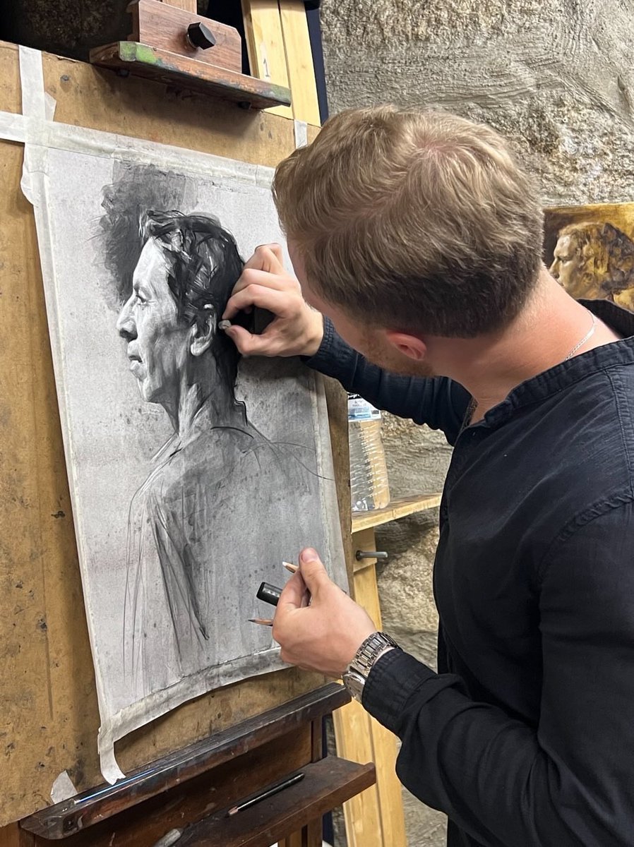 Loginovart tweet media