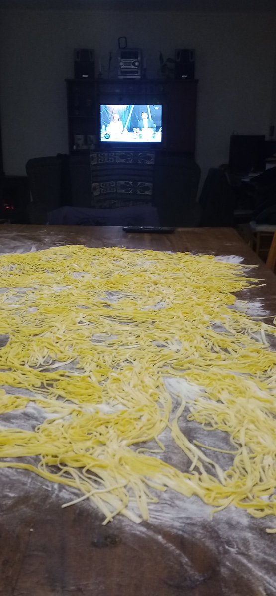 GJPalazzo's tweet photo. En compania de @todonoticias. Preparando los fideos caseros del domingo https://t.co/G5SaqWRXtc