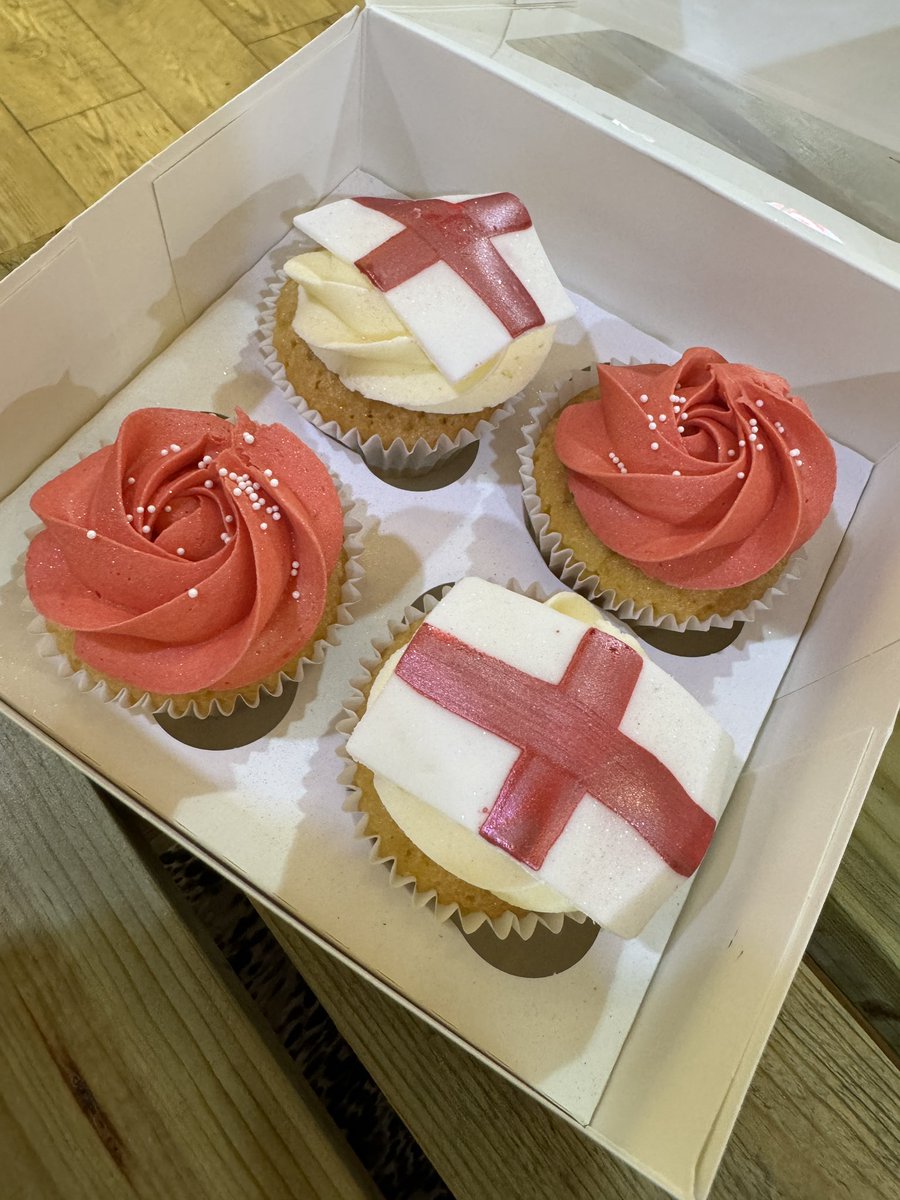 Nicola Aisthorpe 🔶 (@nicoiaaisthorpe) on Twitter photo Who’s ready for the #EUROFinal as England faces Spain tonight? We’re kicking off the day with these amazing themed cupcakes from Twizadoras based at <a href="/FreemanStMarket/">Freeman Street Market</a>. Come on, England! 🧁⚽️🏴
#SupportLocal #EastMarsh #EURO2024 #EnglandvsSpain Who’s ready for the #EUROFinal as England faces Spain tonight? We’re kicking off the day with these amazing themed cupcakes from Twizadoras based at <a href="/FreemanStMarket/">Freeman Street Market</a>. Come on, England! 🧁⚽️🏴
#SupportLocal #EastMarsh #EURO2024 #EnglandvsSpain