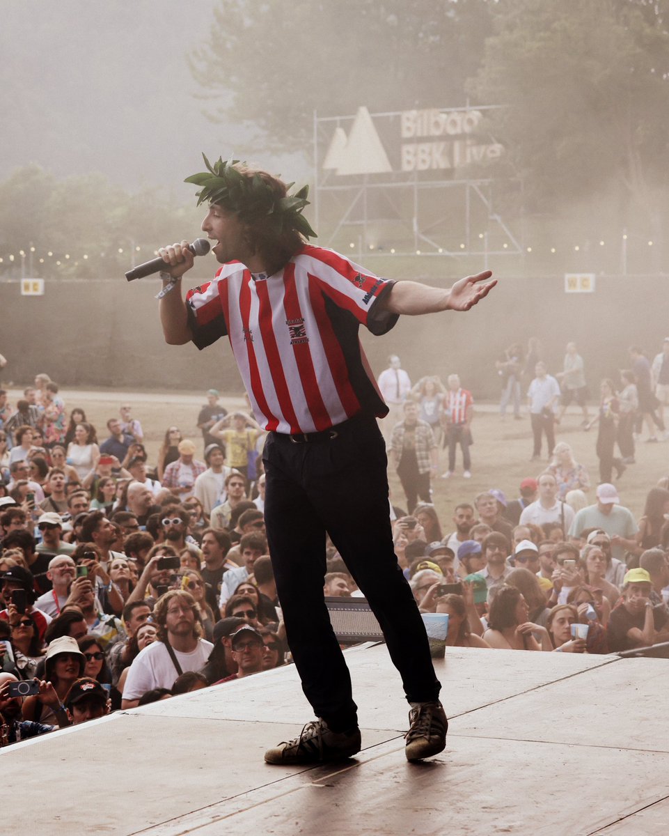AlironStudio's tweet photo. Algunas fotos que les hice a @alcalanorton ayer reventando el escenario Nagusia del @bilbaobbklive 🌝 https://t.co/8HXKfivPCD