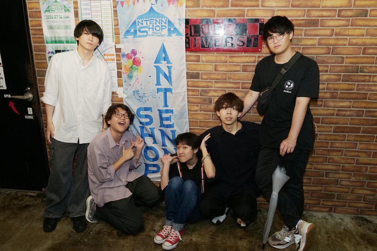 【取り急ぎ】
ANTENNA SHOP 2024 ありがとうございました！！！

僕たちの結成の原点とも言えるアンテナショップに2年連続で立たせていただき、運営した頂いた皆様、観て頂いた皆様、
ほんとにありがとうございました！！！！