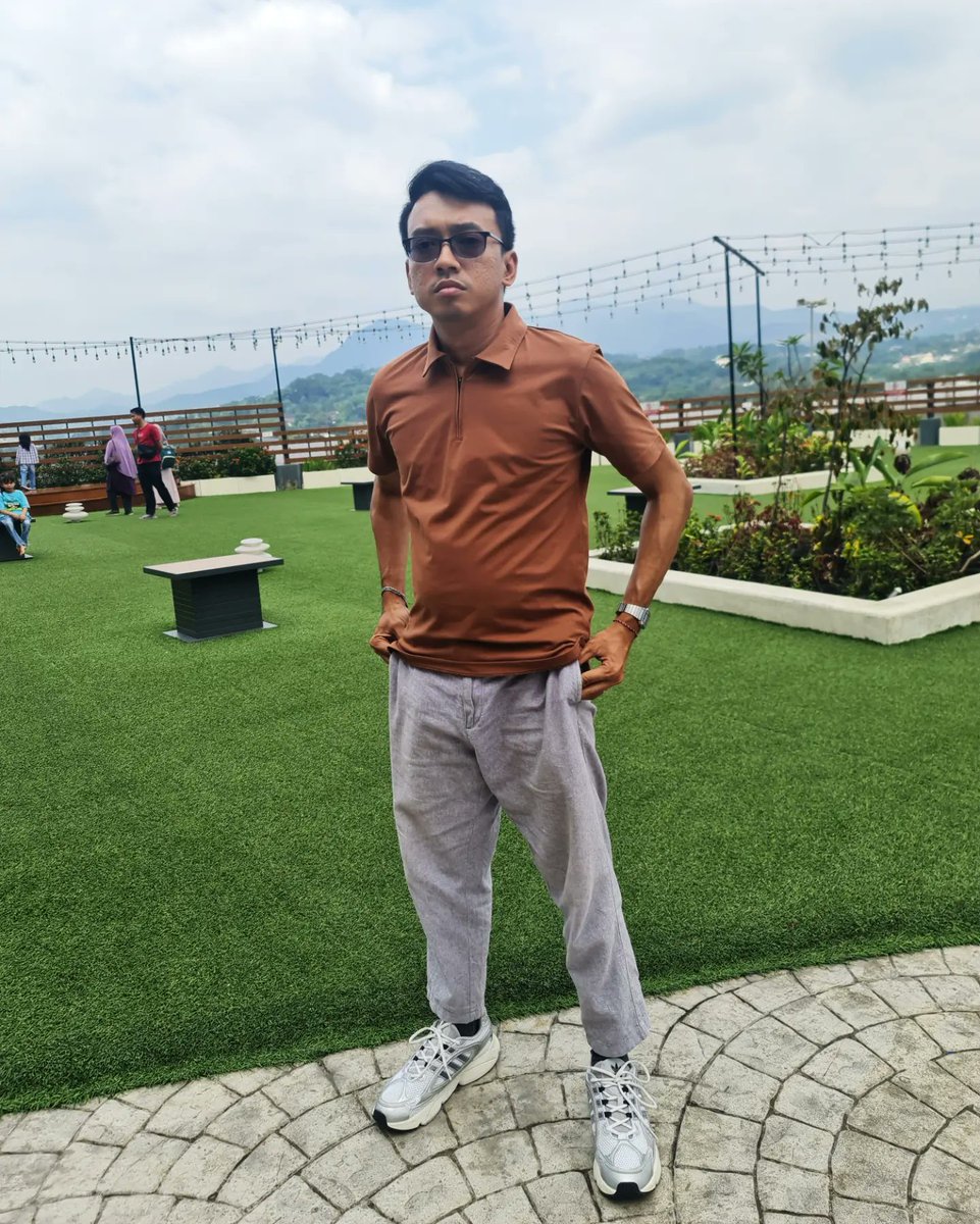 riodanarp's tweet image. Last photo for this weekend #OOTD #selfpotrait #HappySunday