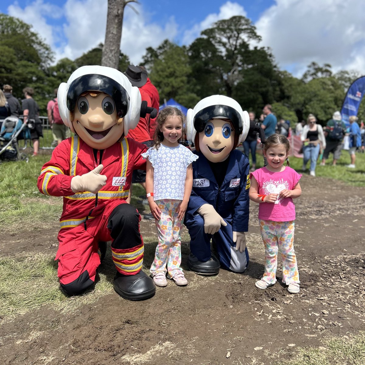 Sunday jog around some cricket pitch fields raising money for the <a href="/cornwallairamb/">Cornwall Air Ambulance</a> with <a href="/STAARC2016/">St Austell Athletes</a> 🚁
.
Topped the week out with 77.39 miles. Looking forward to the midweek 4 mile Turkey Trot as marathon training soon kicks off for <a href="/chestermarathon/">Chester Marathon, Half and 10K</a> 
.
#JogSlowRaceFast #UkRunChat