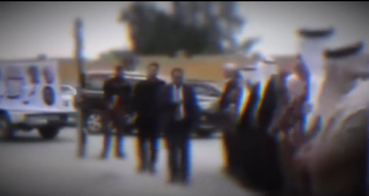 #بين مداح البهايم وشحاذ الشيوخ 
راحت وجيه الرياجيل مثل ظهورها

الدراهم  علومك  انها تلبسك  جوخ 
#والكرامه  نسيو  يعلمونك  دورها