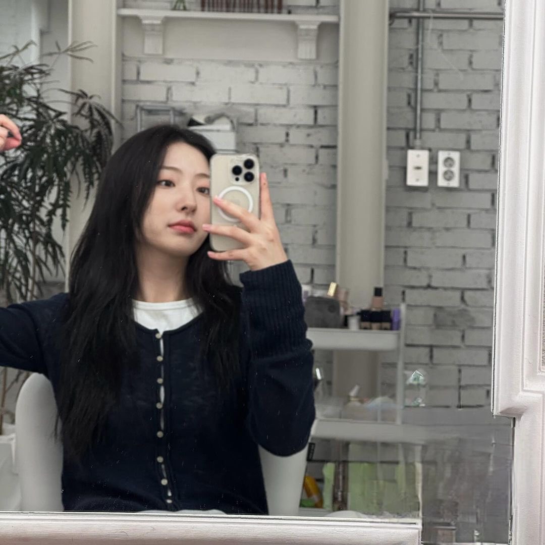 로 tweet media