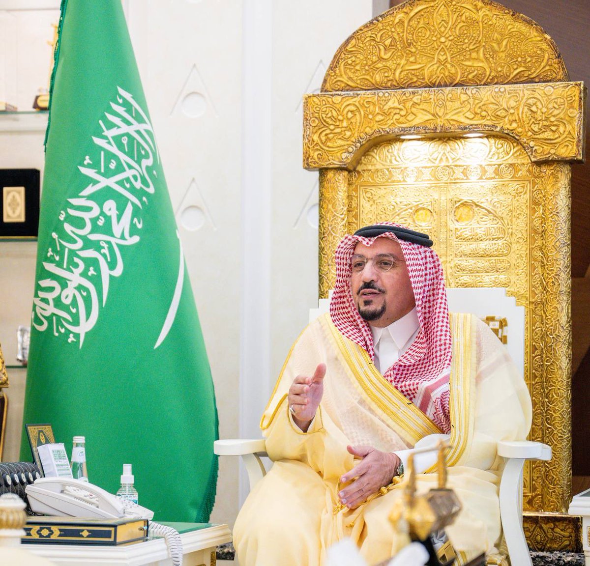 EmarahAlQassim's tweet photo. إطلع سموه على جهود الجمعية، لدعم ومساندة المشاريع في كافة المجالات ، ومساهمتها في ترميم 250 مسجدا في المنطقة .. 

سمو #أمير_منطقة_القصيم يستقبل رئيس وأعضاء مجلس إدارة جمعية كفاءة للتشغيل والصيانة. https://t.co/fBFTvZuSgz