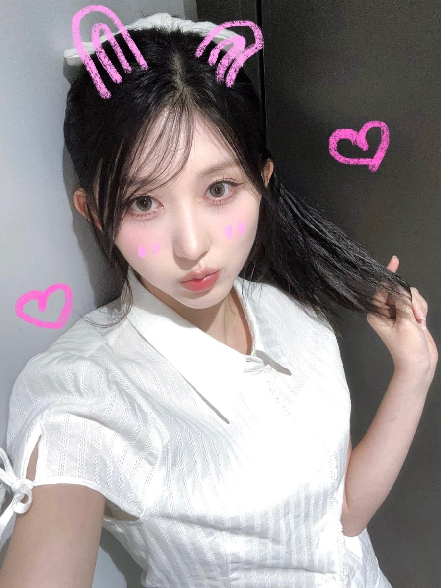 pgaeul's tweet photo. 📷🐿️💭
#IVE #아이브 #GAEUL #가을 https://t.co/Kz4xxiNphN