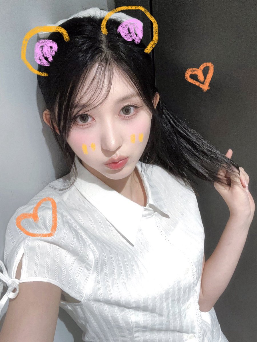 pgaeul's tweet photo. 📷🐿️💭
#IVE #아이브 #GAEUL #가을 https://t.co/Kz4xxiNphN