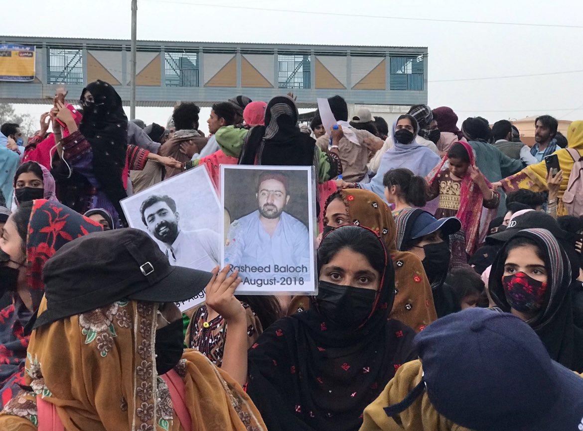 Zohra__Baloch's tweet photo. ہر لمحہ ایک اذیت ہے
ہر لمحہ ایک انتظار  ہے
ہر لمحہ ایک امید  ہے !

#EndEnforcedDisappearances https://t.co/NP2BzzVy6g