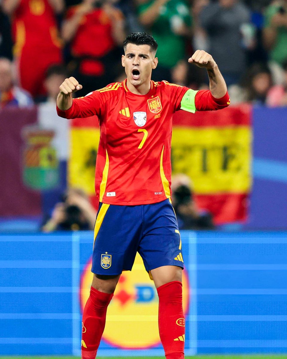 Mystery Football tweet media