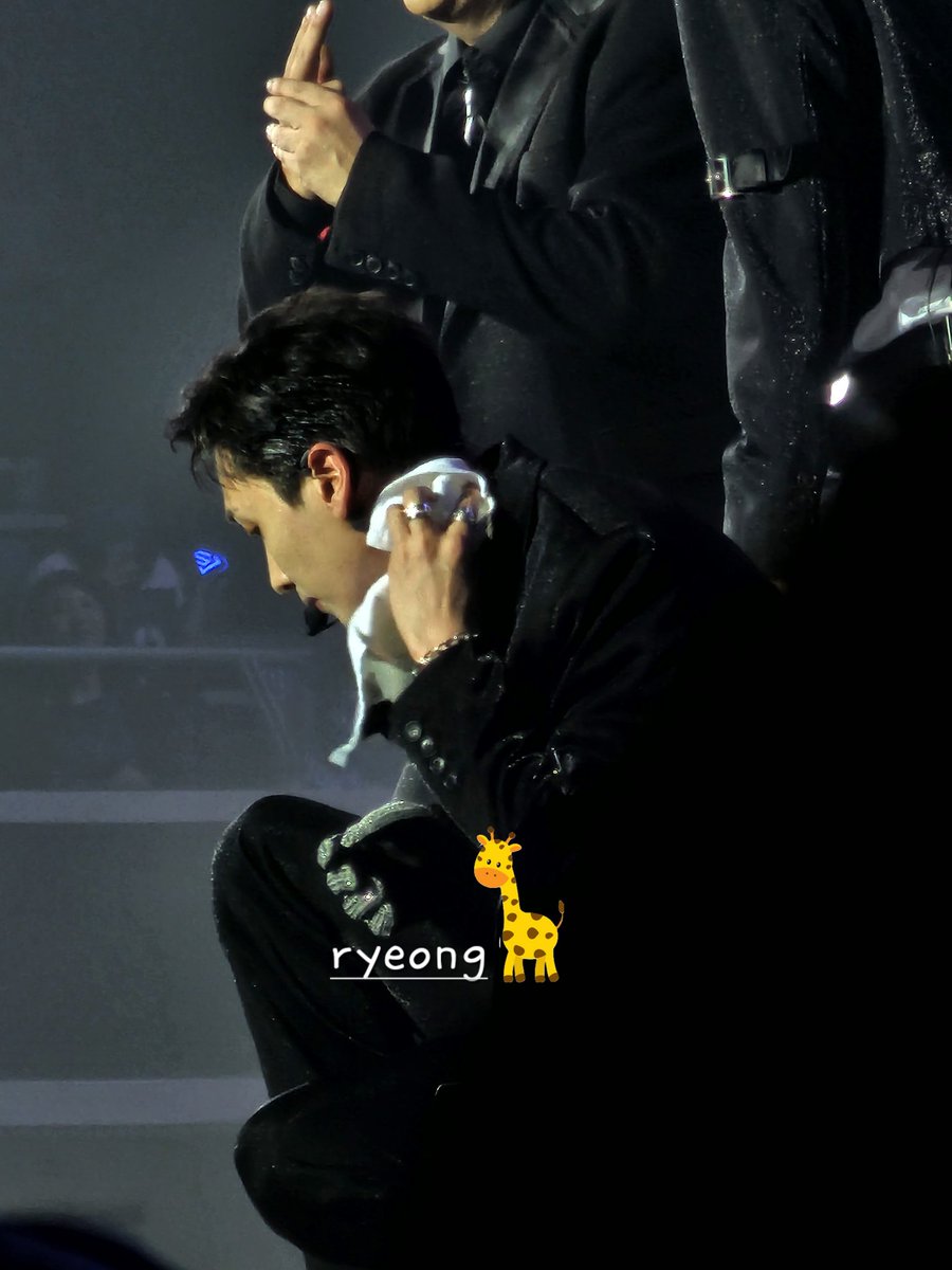ryeonggiraffe's tweet photo. 240714 #eunhyuk #leeteuk #SpinOff_Halftime_in_Singapore #SUPERJUNIORinSG https://t.co/yvF8Jus3sq