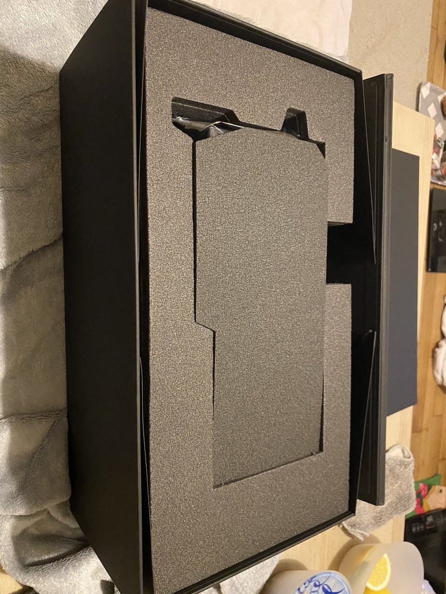 Saigon_Lab's tweet image. Đồ về là phải check 😤
Ae đoán xem mã vga nào đây 👻

#Pc_Watercooling #Custom #Pc #Vga #SaiGonLab