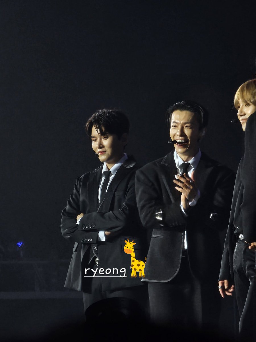 ryeonggiraffe's tweet photo. 240714 #ryeowook #donghae #yesung #SpinOff_Halftime_in_Singapore #SUPERJUNIORinSG https://t.co/wBfoItpCP6