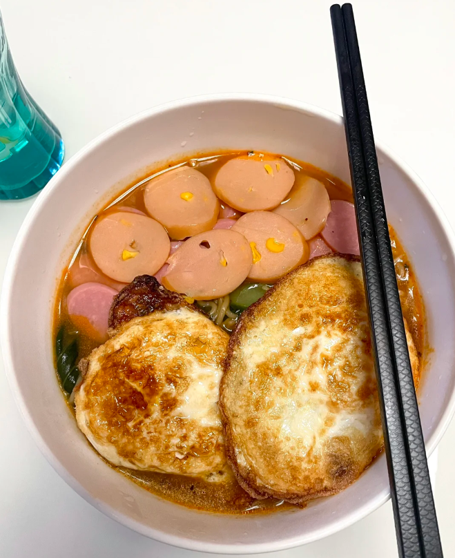 インスタントラーメンの天井と呼びたいですね🍜