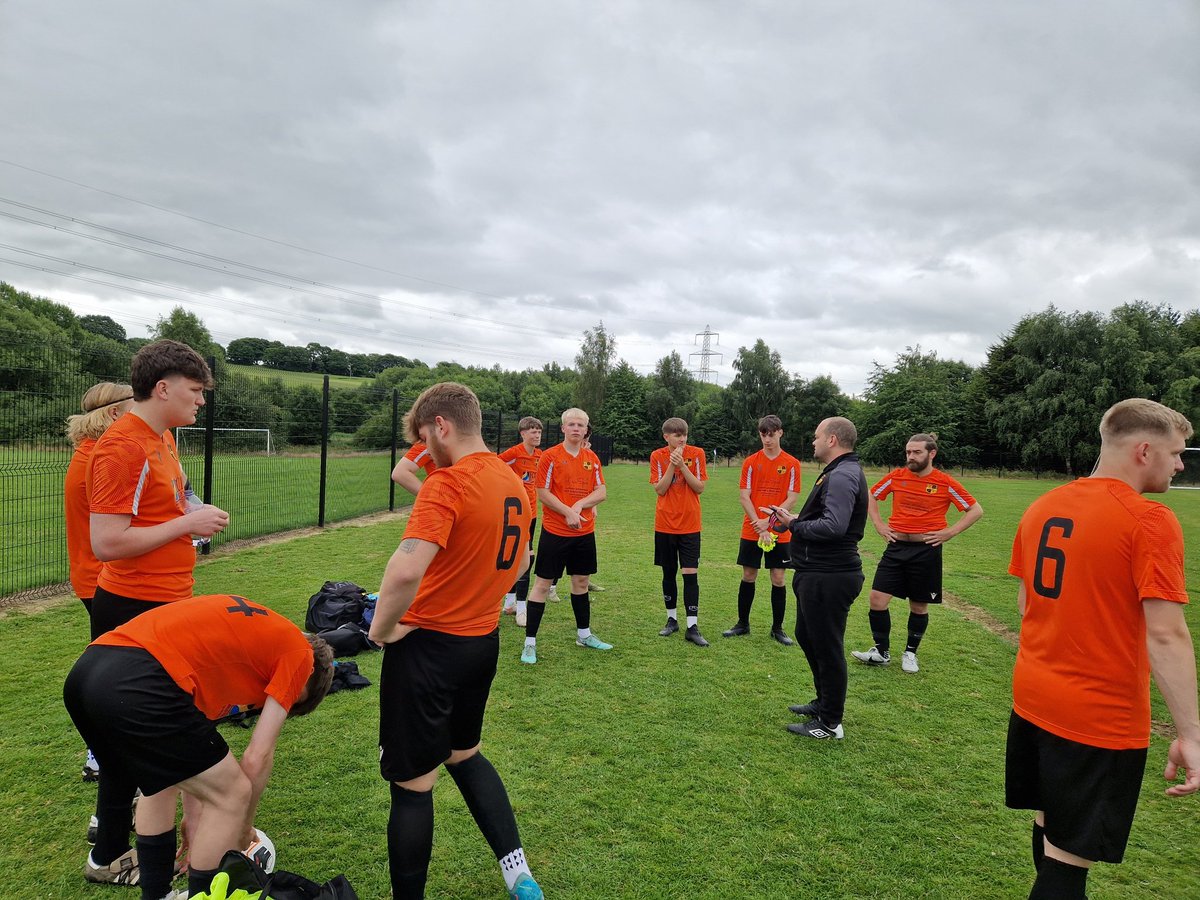 PCFCSunAdults's tweet image. First friendly of the season ready to get under way for our new Development Team. 
Vs Shinnon 

#PCFC