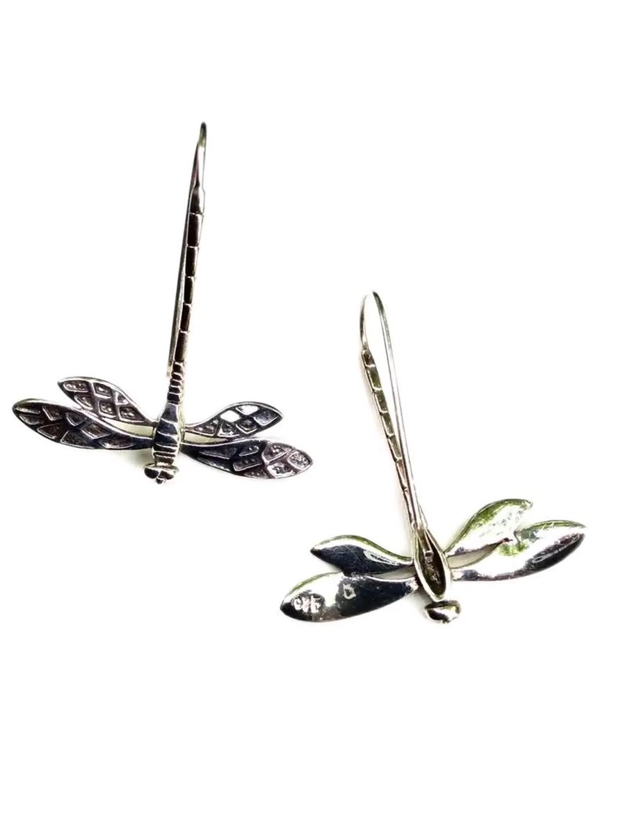 GothicGlass's tweet photo. CA$60.00
Vintage #SterlingSilverearrings #Dragonflyearrings #flyinginsect from 
CrowVanity Jewelry #etsy #etsycanada #etsyjewelry #etsyvintage #etsyvintagejewelry #weddingaccesories #etsyaccessories #gothgirl #irisapfel #halloween https://t.co/pDfK0KqXyI https://t.co/Wg4YaRrhe6