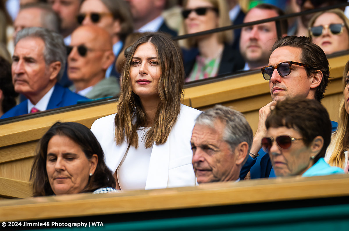 JJlovesTennis's tweet photo. Oh hey, Maria!

@MariaSharapova watches the Wimbledon final 20 years after her own triumph on Centre Court. https://t.co/x2E0drZsna