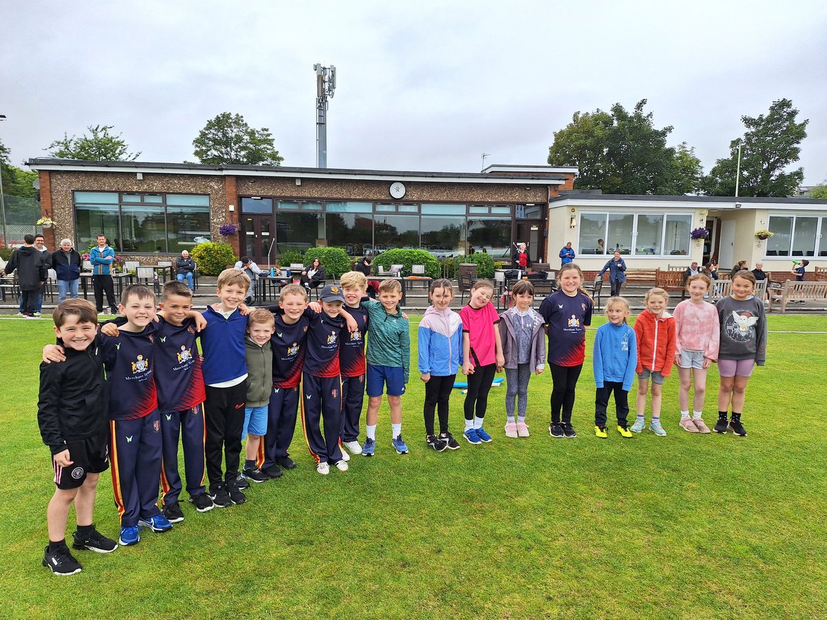 First time we've put out a girls U9 team from Formby this morning. Here they are with the boys team after their matches. Thanks to S&amp;B for hosting.