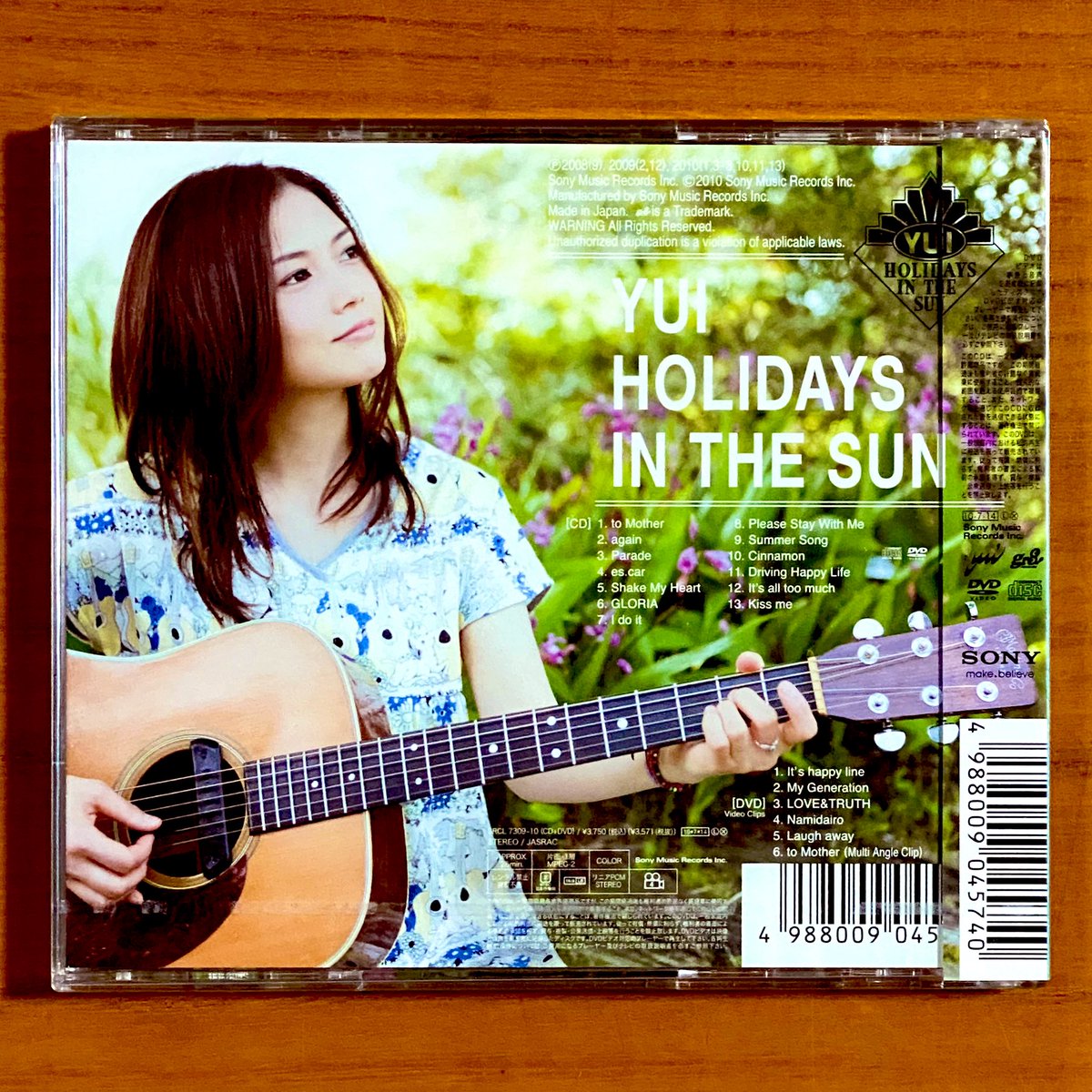 本日で発売から14年！ 2010年7月14日 発売 【HOLIDAYS IN THE SUN/YUI