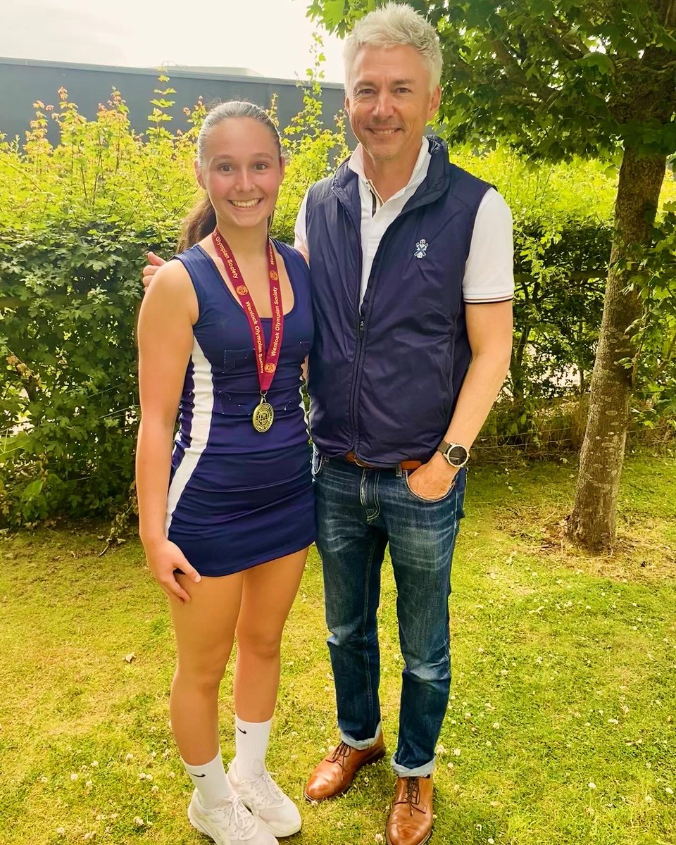 Nicola Oliver tweet media