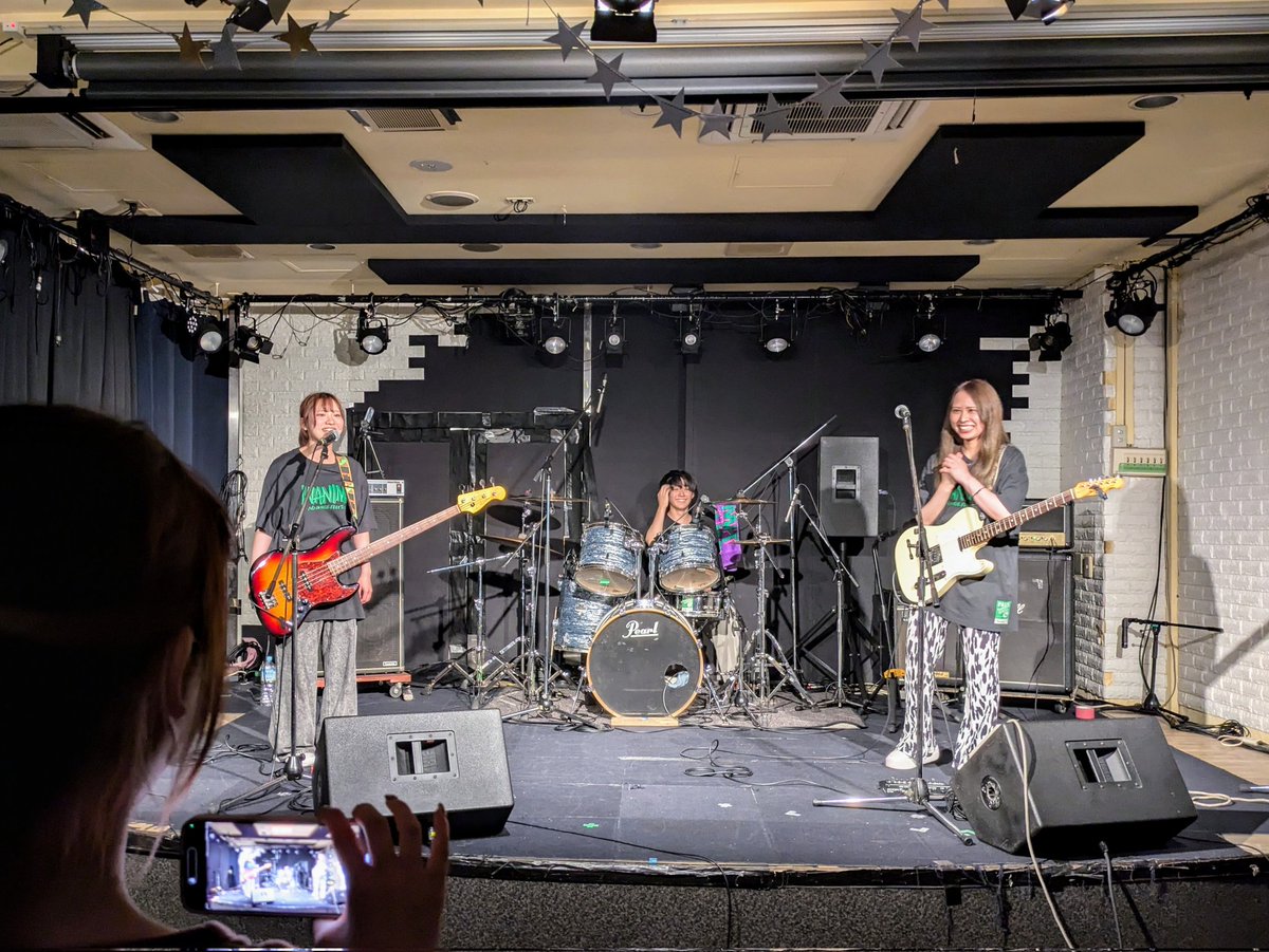 ChichiSo2013's tweet photo. 今日の #FootRockandBEERS ライヴ
『 #HELLOEXPO 』③
アマリモノさん
🏊 #立てる さん(6回目) https://t.co/PoPGiongBO