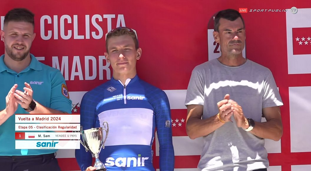 vueltamadridS23's tweet photo. De nuevo Sam Maisonobe (@Vendee_U) que se ha impuesto finalmente en la clasificación de la regularidad #Sanir
@FMCICLISMO #vueltamadridsub23 https://t.co/D2JwsGuNyp