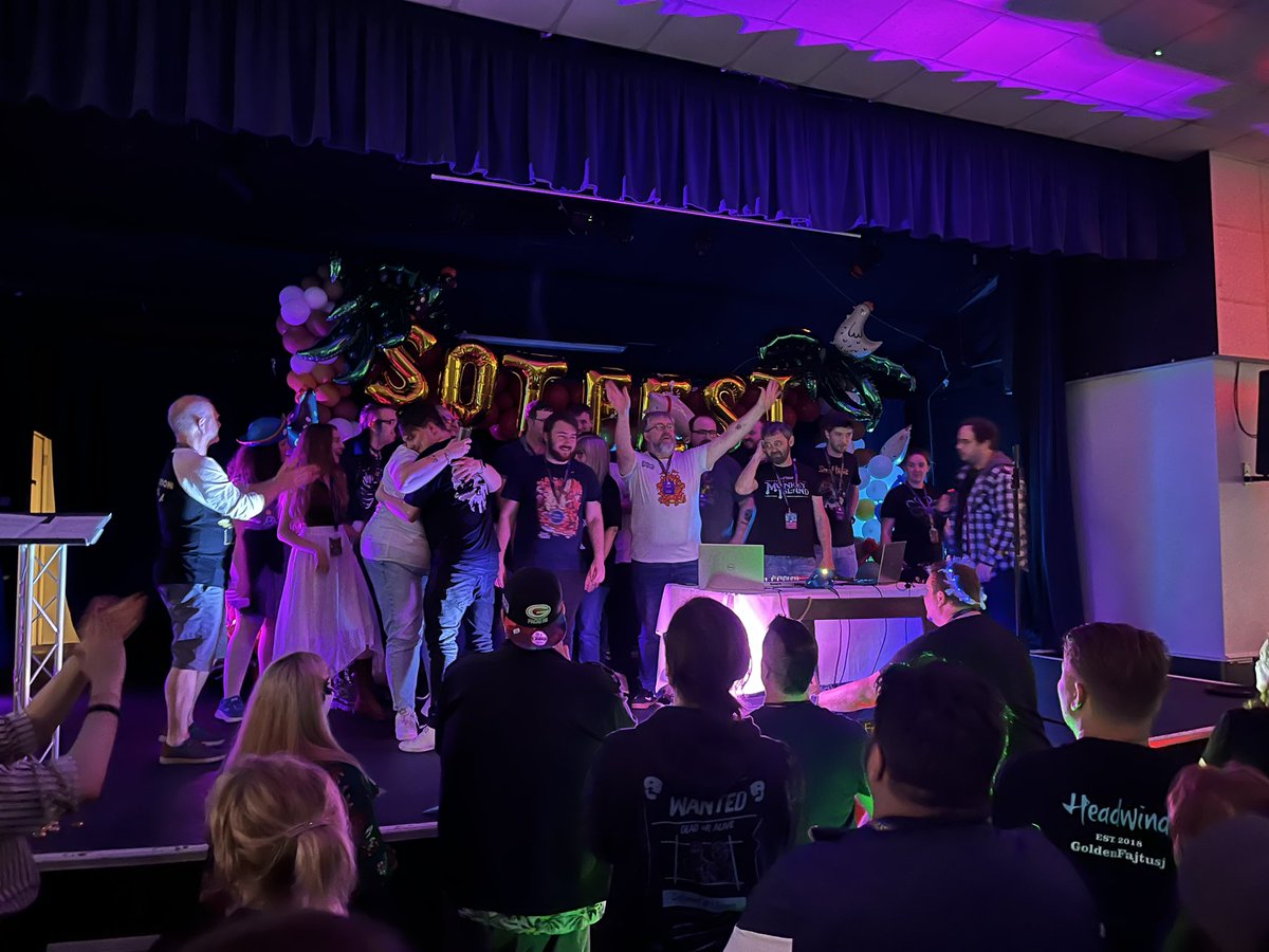 captainpixie's tweet photo. @SoTFest what a banger of a weekend, one of the nieces, craziest communities to be in, thanks guys #SeaOfThieves https://t.co/O7qSUujJjv