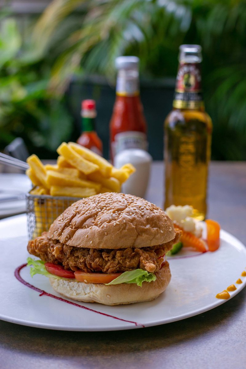 Faizafabz's tweet photo. For the final day of #KlaRestaurantWeek,
These are the four menu items amongst which I’m struggling to pick one to try.
Burgers priest- Molecule
Secret grilled chicken- Olives
Teriyaki chicken- Savanna lounge
Fried chicken burger- Karveli
Each looks so promising🥹😋. https://t.co/ixprtCinhA