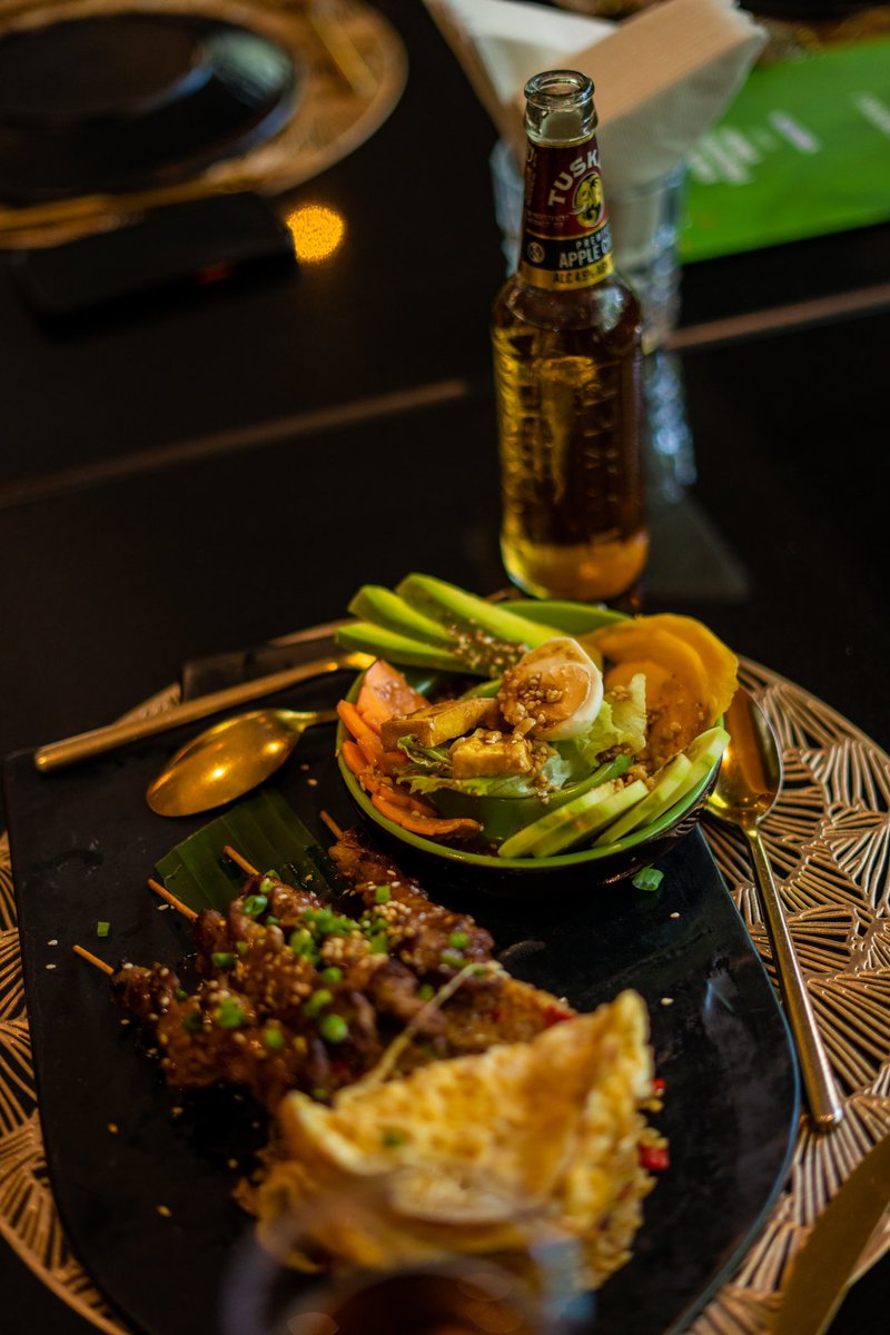 Faizafabz's tweet photo. These are the different meals I’ve so far enjoyed this #KlaRestuarantWeek and I can’t wait to add one more this evening.
You can get all restaurant details on @thePearlGuideUg and each meal will come with a complimentary Tusker Cider. Enjoy this final day of #KlaRestaurantWeek🥳 https://t.co/8A9bkJeGRm