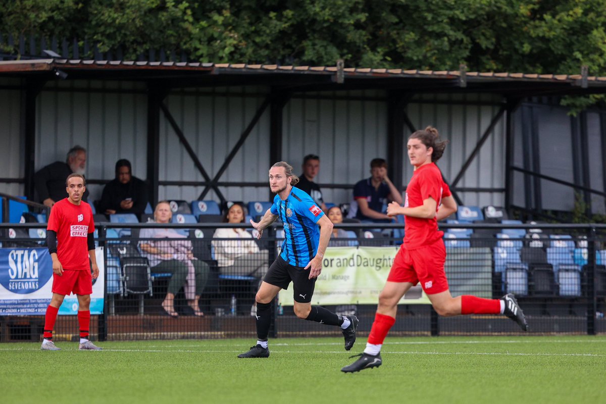 🆚 Rising Ballers Kensington 

📸 <a href="/s_lapwood/">Simon Lapwood</a> 

🔵⚫️ | #Sevenoaks #STFC #PreSeason