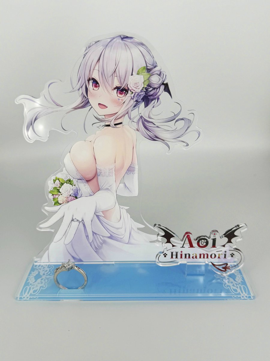 委託人都特地委了香香的圖和飾品做配套宣傳
如果不能搭在一起實在是太可惜了🥺

非常感謝AOI願意當我們的展示樣本！

未來想委託的大家
也可以考慮搭配壓克力飾品架一條龍
讓精心準備的圖片和飾品更完美的結合🥰