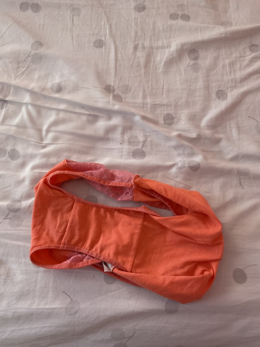 Kullanılmış kadın iç çamaşırı ücret ve satın alım için mesaj atabilirsiniz

#kadınçamaşır #ensest