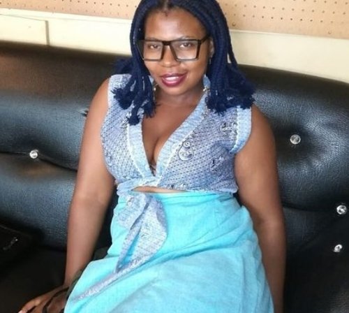 Phumu92Phumu's tweet image. Back when it was #allblueeverything. Definitely one of my fave look I designed for myself. I love being a Fashion designer. My fashion collection coming soon 💖 #Africanfashion #RSA #venda #vendagirl #healer #LoveSoul 
Venda | Khloe | Rihanna | Springboks