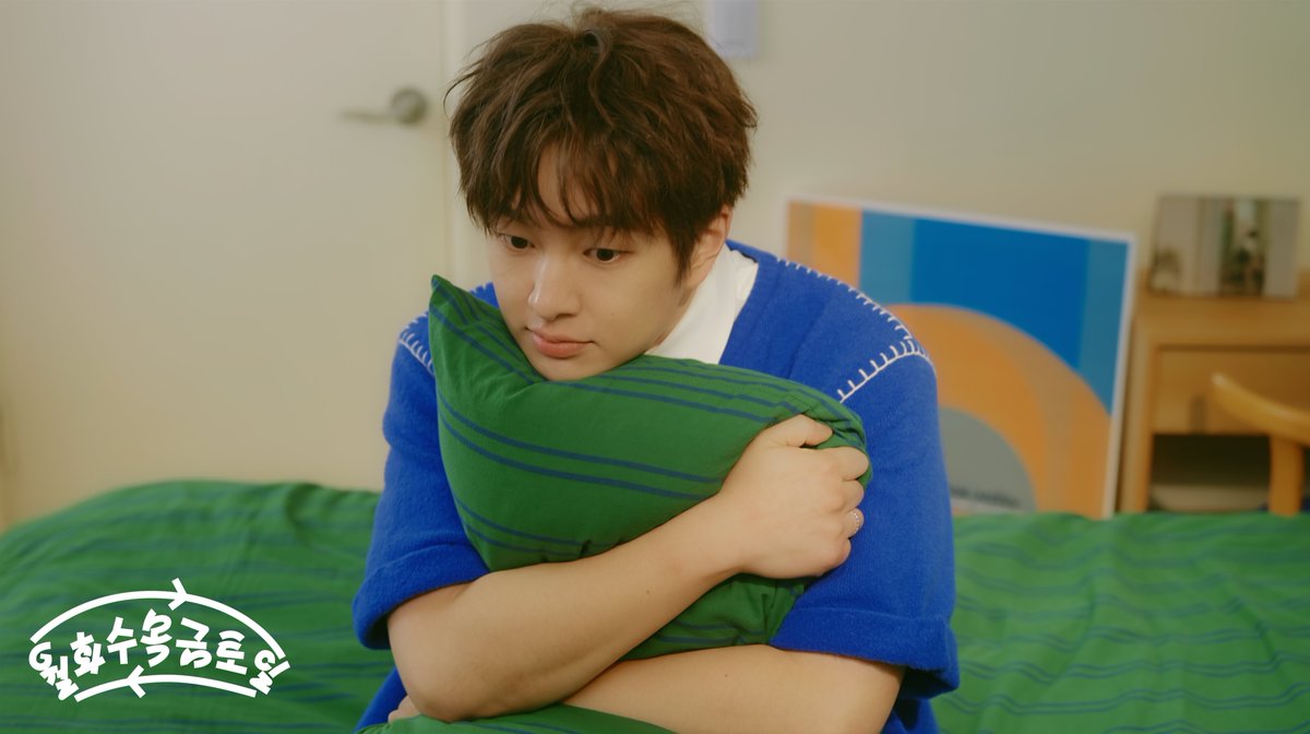 ONEW_GRIFFIN's tweet photo. ONEW '월화수목금토일' Special Clip Behind

https://t.co/yb1oDeihvO

2024.07.15 6PM KST

#온유 #ONEW
#월화수목금토일 #온유_월화수목금토일 https://t.co/vU7SDTnMqq