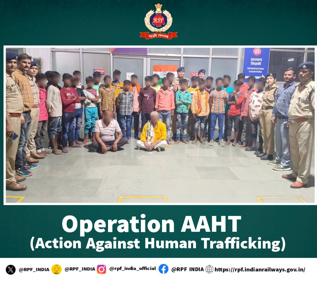 RPF_INDIA's tweet photo. Acted on a tip-off, #RPF Lucknow along with @BBAIndia rescued 26 minors who were being taken to Amritsar for forced labor by two traffickers. 

We are shielding the vulnerable from a dark fate under #OperationAAHT  
#EndTrafficking #EveryChildMatters @rpfnr_ https://t.co/caQpa8TqQk