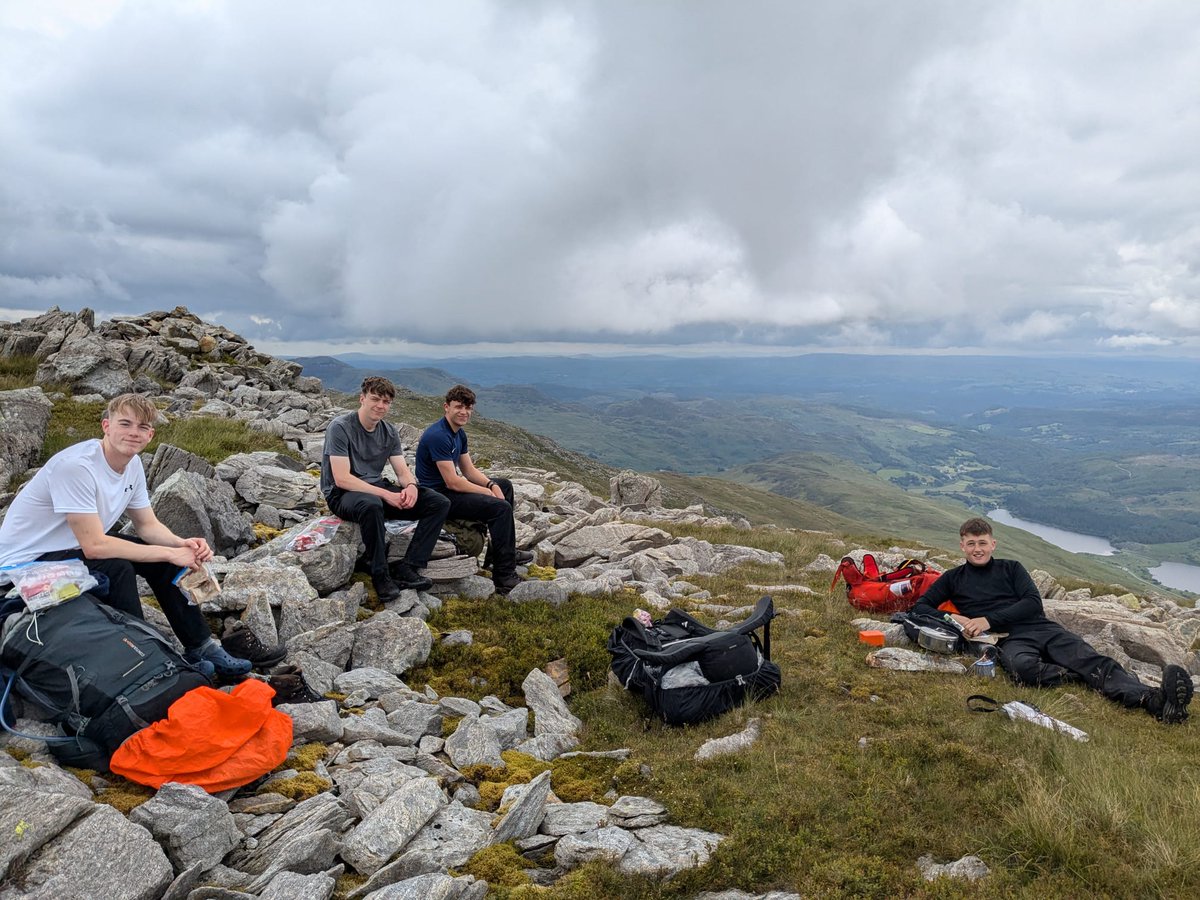 Quick stop for lunch with a view <a href="/kingdownschool/">Kingdown School</a> <a href="/KingdownSci/">KingdownScience</a>