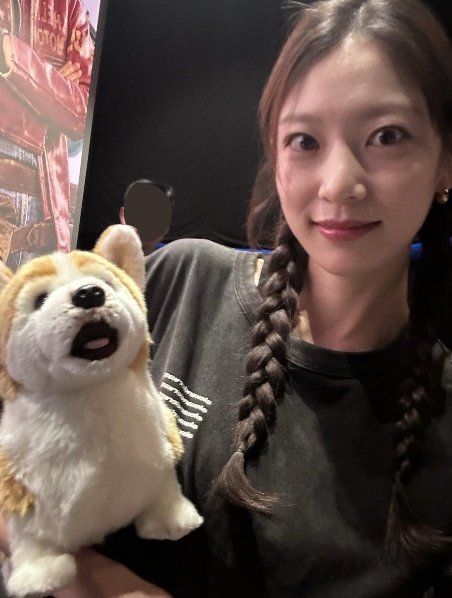 chaeming_930227 tweet picture