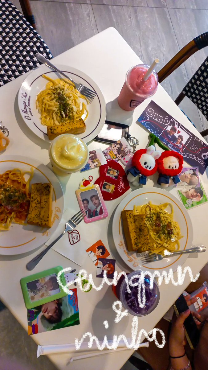 seungminnieyah's tweet photo. attended two cupsleeves in a span of 6 hours, omg - had so much fun @seungming_cafe happy baby stay here, to mi ka-table @skzbruhracha @seoricart_ &amp; @hyunnclover - mag spaghetti kayo next time HAHAHHAHAHA https://t.co/Wubf7UOWur