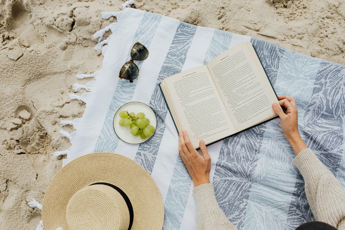 livreshebdo's tweet image. RECOMMANDATIONS &amp;gt; Les livres coups de cœur des médias pour l’été 2024

➡️livreshebdo.fr/article/les-li…

#livre #recommandation