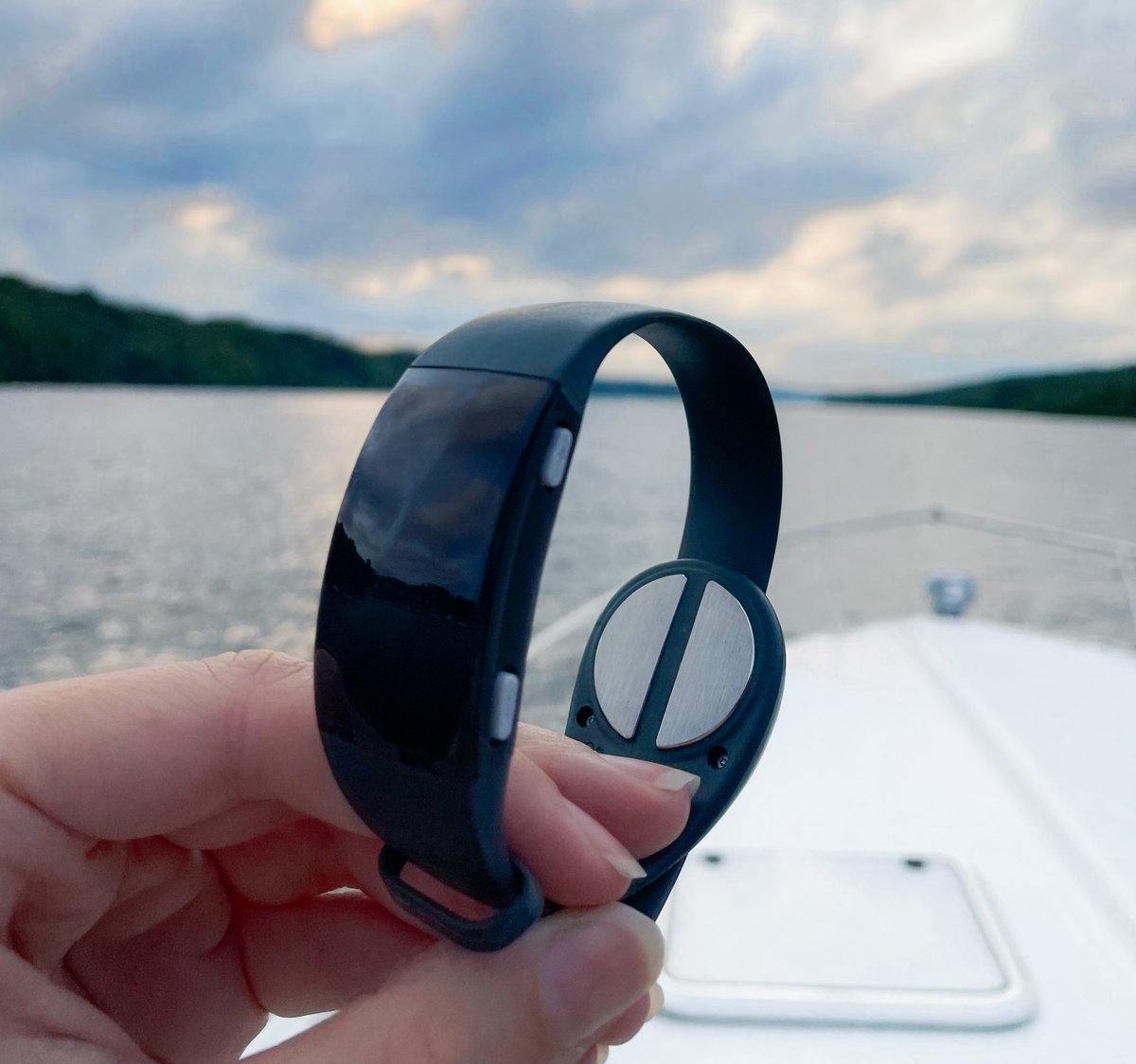 your key to a nausea-free boating experience: Reliefband