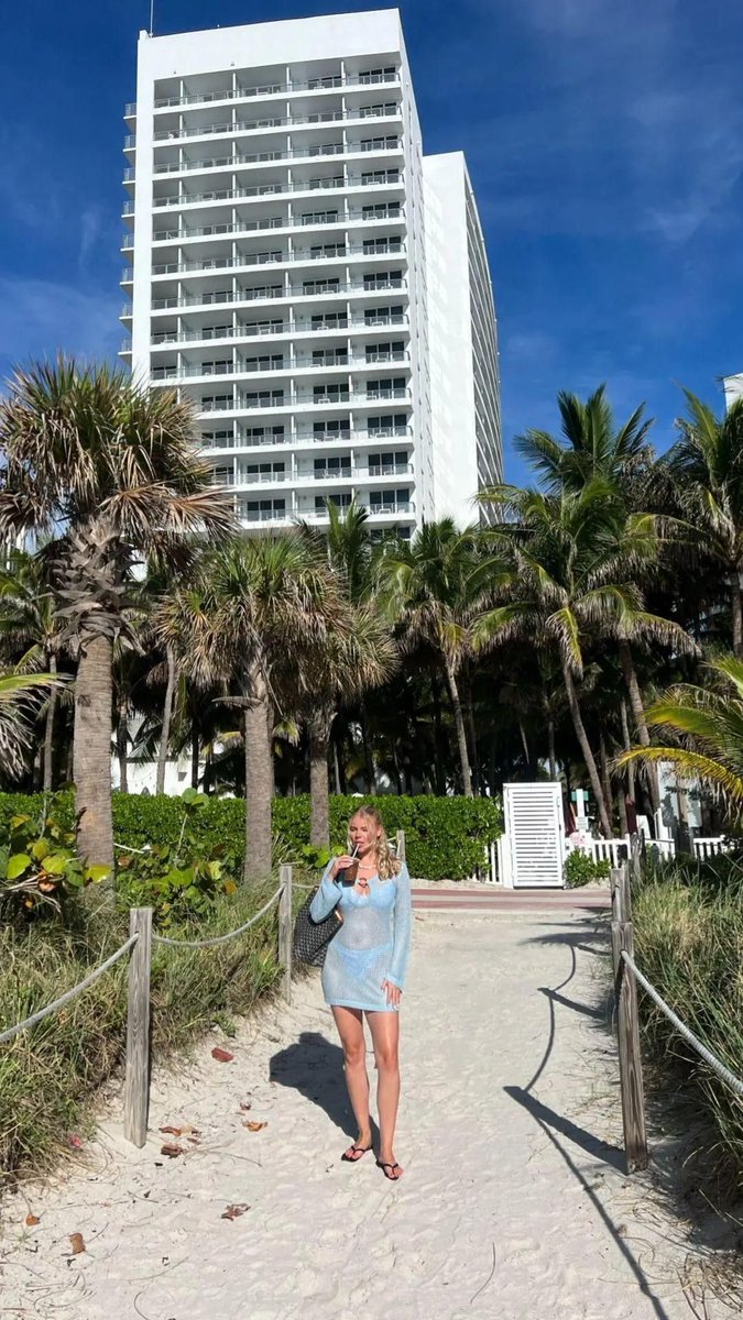 GrandBeachMiami's tweet photo. In a tropical state of mind all summer long. https://t.co/78qbtWppaP
πΈ helenelane_
#grandbeachmiami #beachday #miamibeach #beachtime #hotellife #miaexplore #specialoffer #miamiescape #miamigetaway https://t.co/3WLVW39q1y