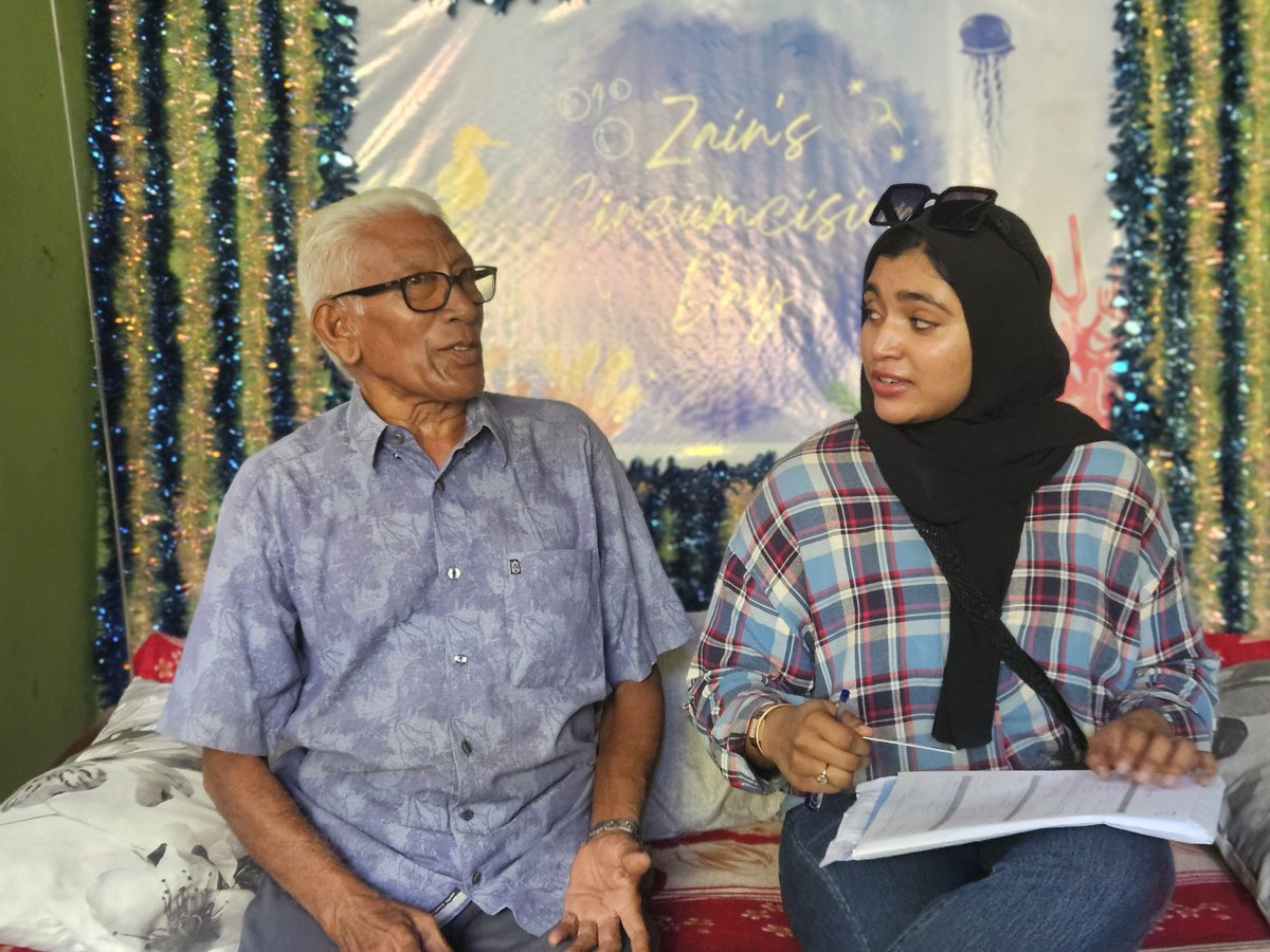 FathmathHamdha's tweet photo. ފުވައްމުލަކުގައި ކުރިޔަށްދިޔަ މެމްބަރޝިޕް ޑްރައިވްގެ ތެރެއިން.
މިސިޓީއިން އަލަށް ޕާރޓީއަށް ގުޅިވަޑައިގެންނެވި އެންމެހާ ބޭފުޅުންނަށް ޝުކުރާއި މަރުހަބާ ދަންނަވަން.
#WeTheDemocrats https://t.co/aLHxfiCKXI