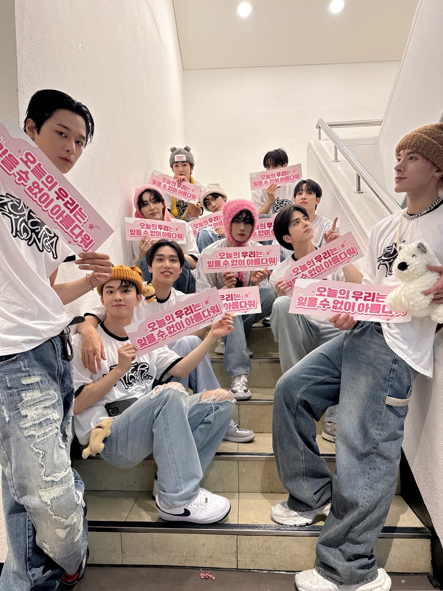 [📸] THE BOYZ WORLD TOUR : ZENERATION Ⅱ DAY 3 완료 ♾ 아름다웠던 서울에서의 ZENERATION Ⅱ가 마무리되었습니다💗 잊을 수 없이 아름다웠던 오늘의 우리를 잊지 않을게요✨ 사랑해요 더비❤️

#THEBOYZ #더보이즈
#ZENERATION2