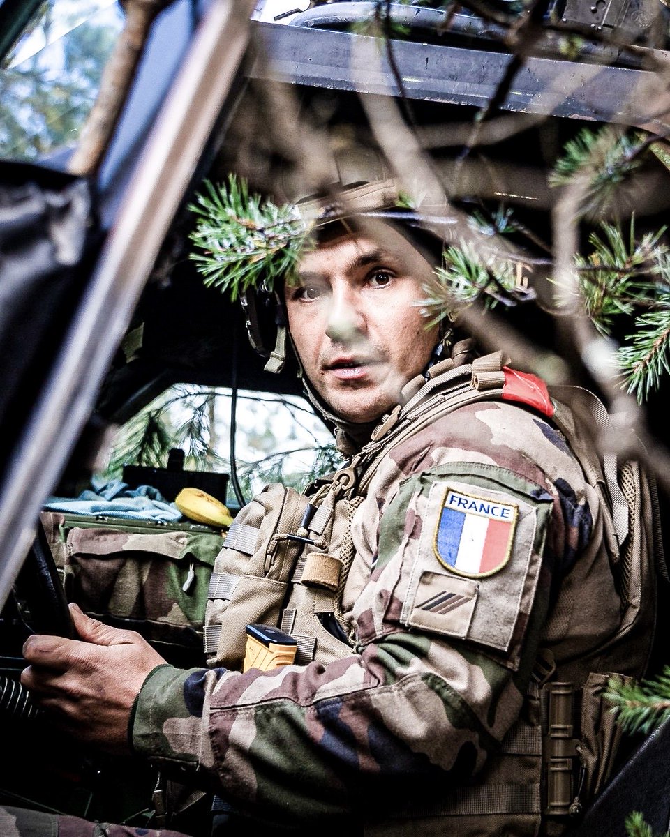 NATO's tweet photo. Retweet to join us in wishing our Ally 🇫🇷 France joyeuse #FêteNationale!

#WeAreNATO 🤝 @FranceOTAN

#14Juillet #BastilleDay https://t.co/OfKYf7HlUQ